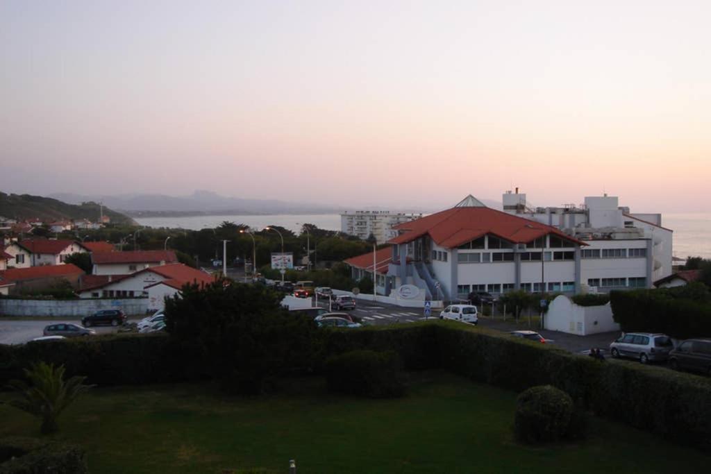 Vue Sur Mer Et Plage De Marbella Biarriz Exterior foto